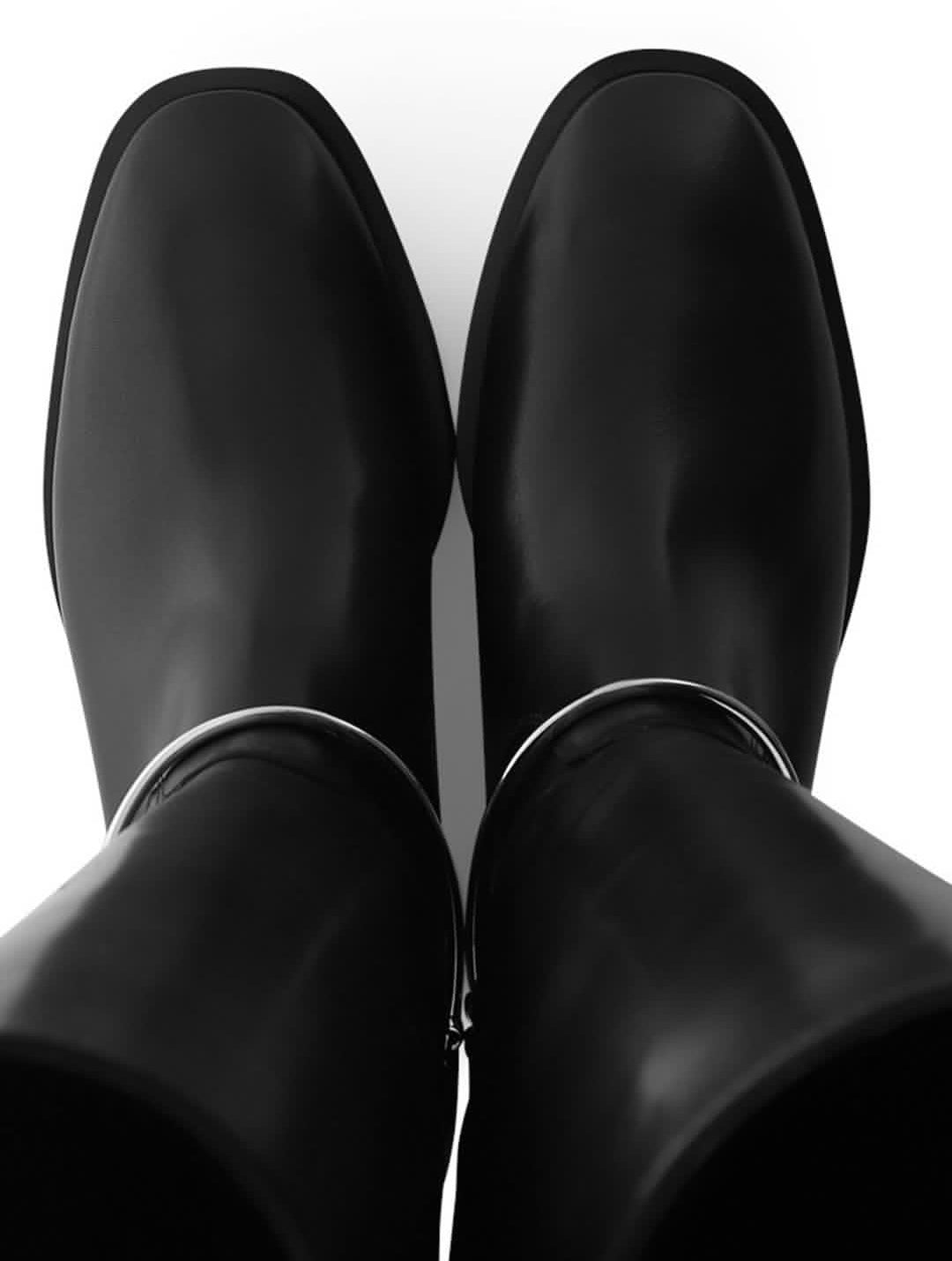 BOTTES EN CUIR AVEC ÉTRIER