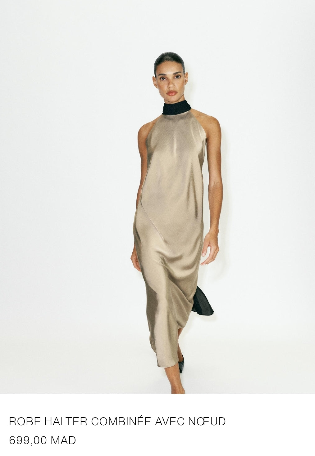 ROBE HALTER COMBINÉE AVEC NŒUD