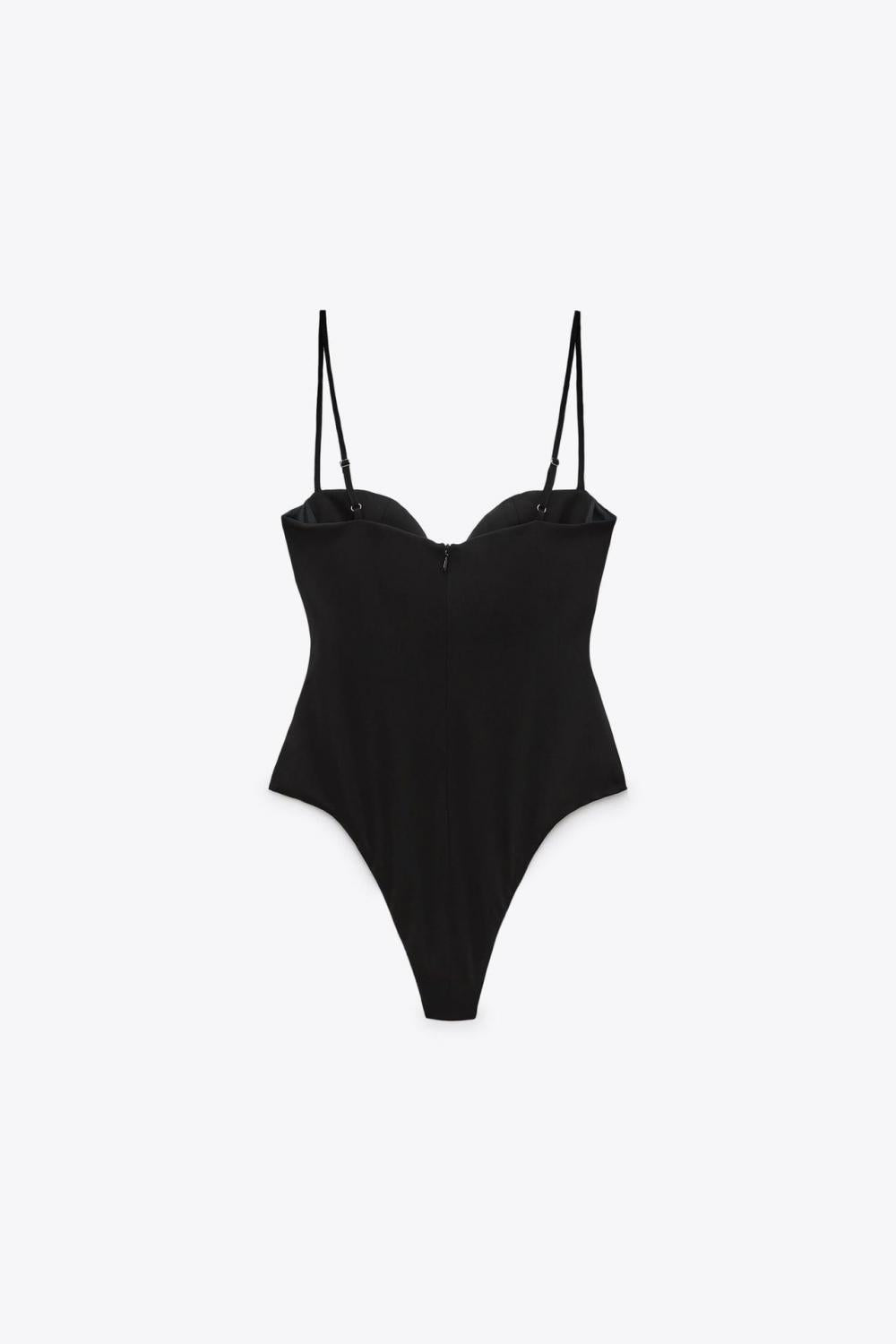 BODY AVEC DÉCOLLETÉ EN COEUR ET BRETELLES de