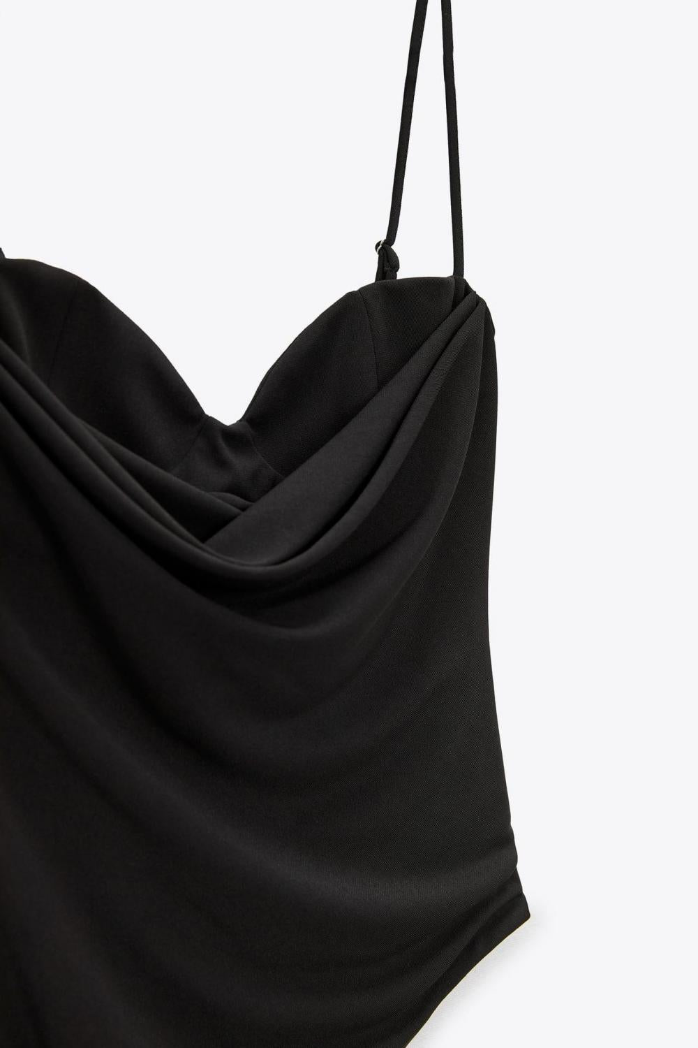 BODY AVEC DÉCOLLETÉ EN COEUR ET BRETELLES de