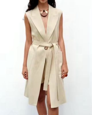 VESTE SANS MANCHES AVEC CEINTURE EN LIN