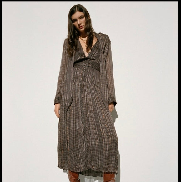 ROBE CEINTURÉE AVEC FIL MÉTALLISÉ ÉDITION LIMITÉE