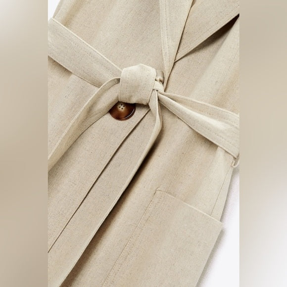 VESTE SANS MANCHES AVEC CEINTURE EN LIN