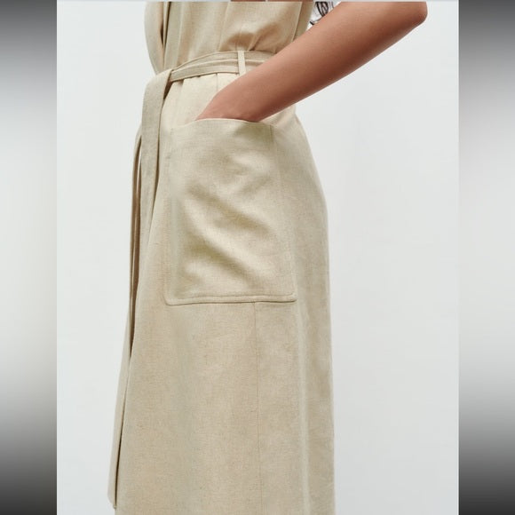 VESTE SANS MANCHES AVEC CEINTURE EN LIN