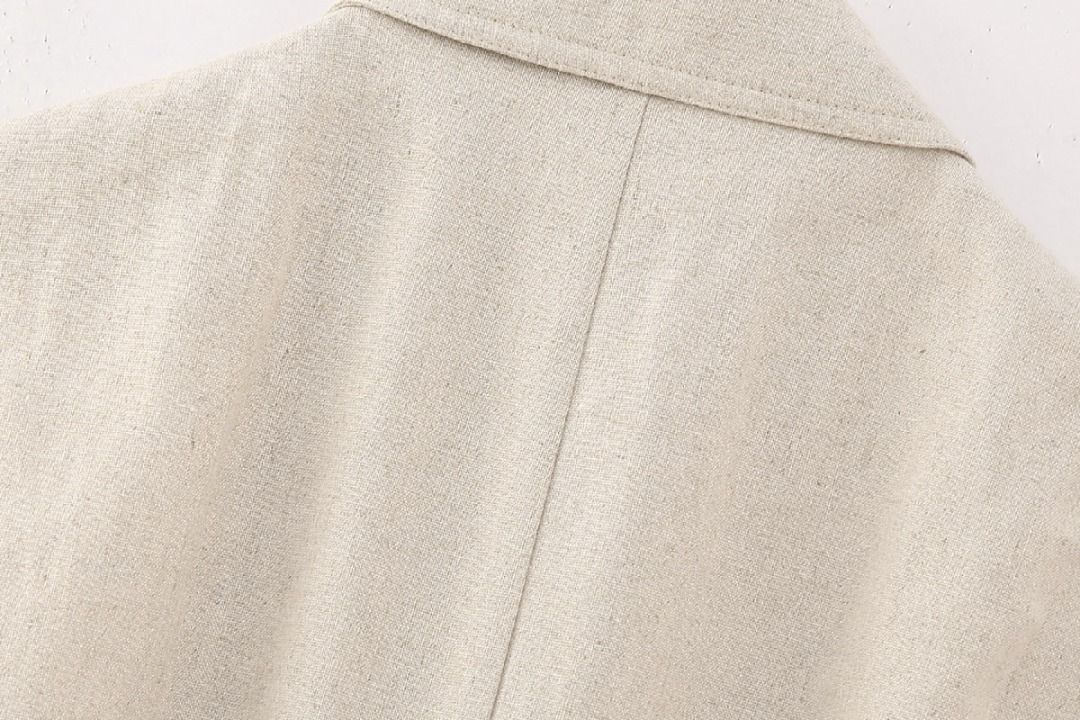 VESTE SANS MANCHES AVEC CEINTURE EN LIN