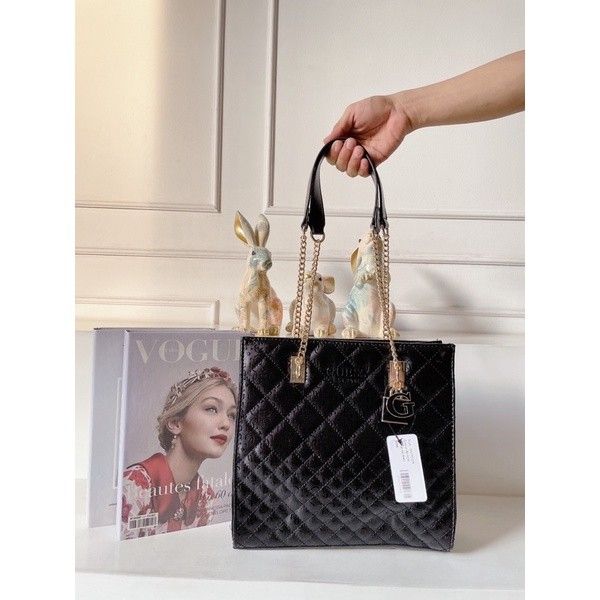 Sac Guess Style Cabas Cuir Brillant Avec Motif Signature Black