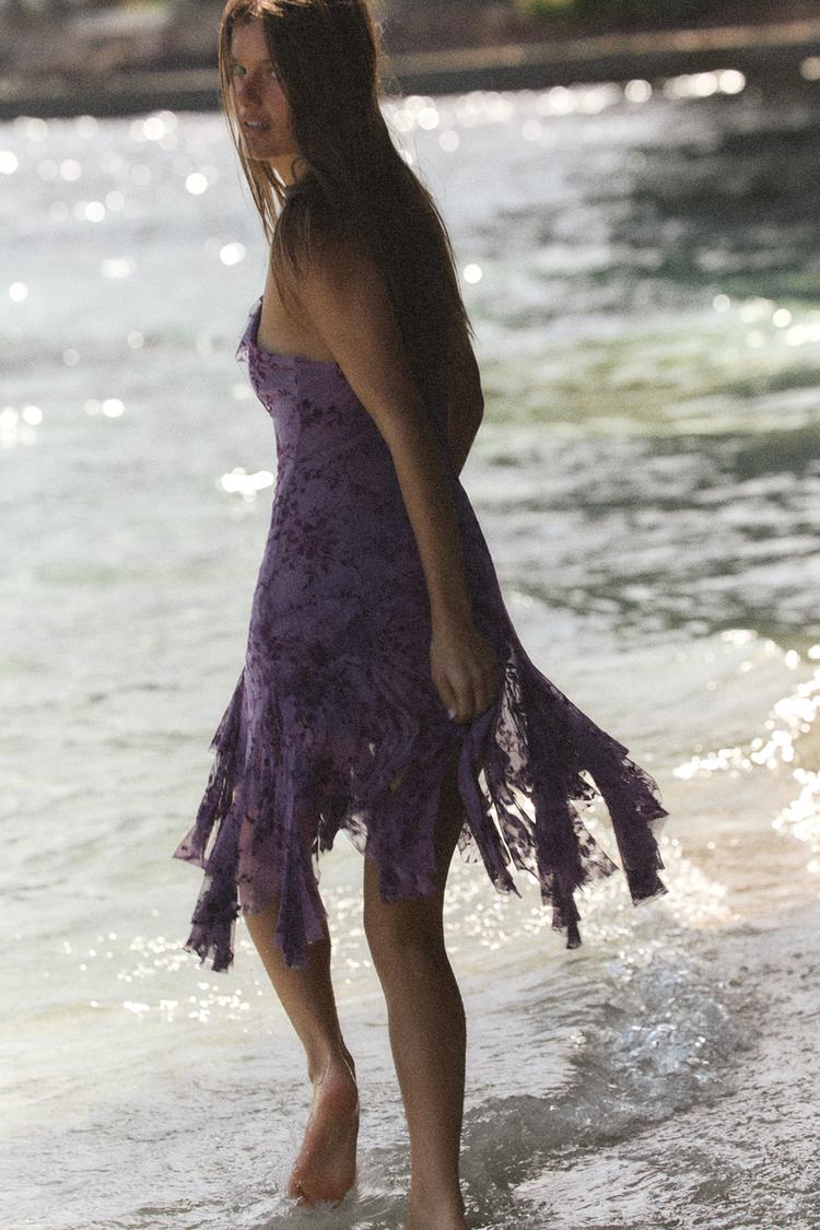 ROBE EN TULLE FLOQUÉE À VOLANTS