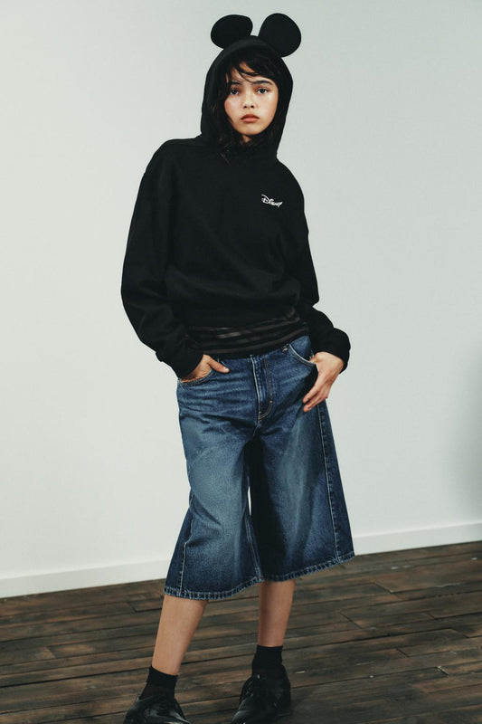 SWEAT INSCRIPTION ©DISNEY