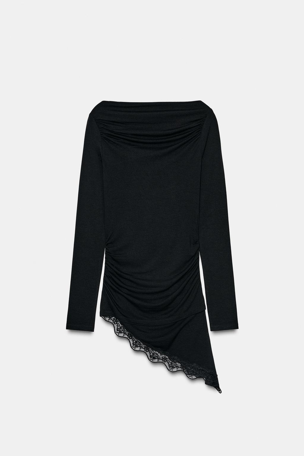 T-SHIRT À BAS ASYMÉTRIQUE EN DENTELLE