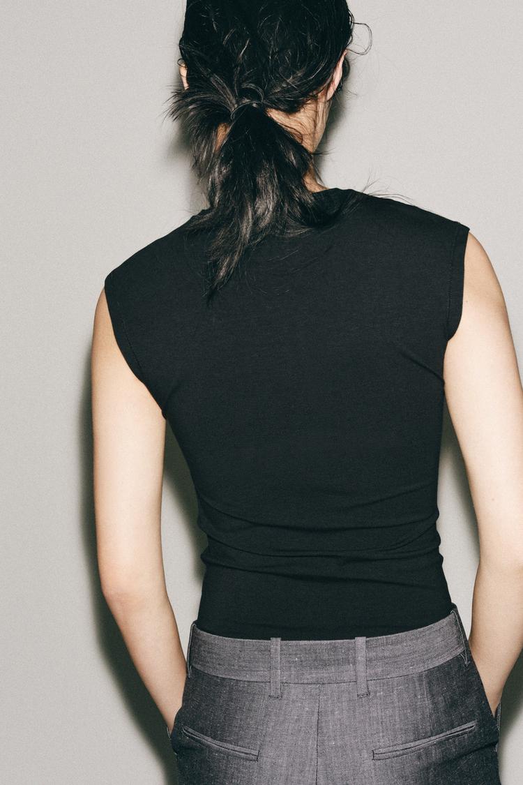 T-SHIRT SANS MANCHES EN COTON