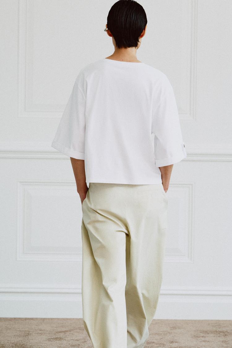 T-SHIRT ASYMÉTRIQUE BOUTON