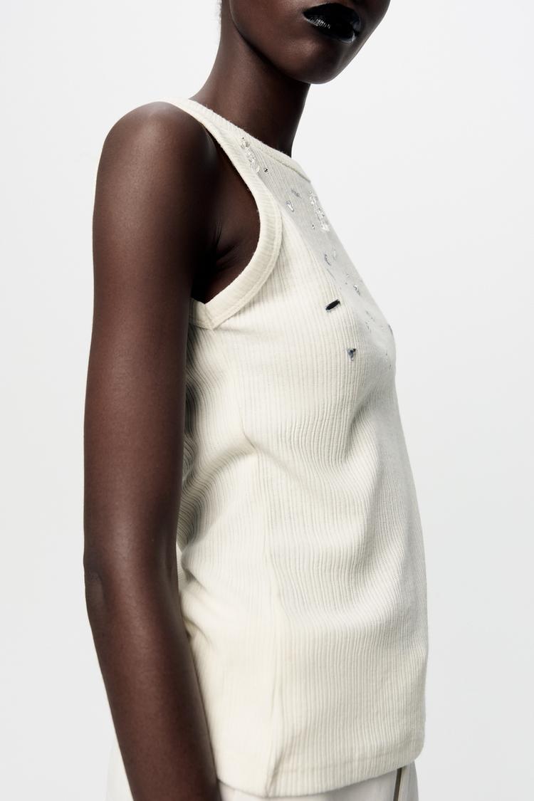 T-SHIRT CÔTELÉ AVEC STRASS
