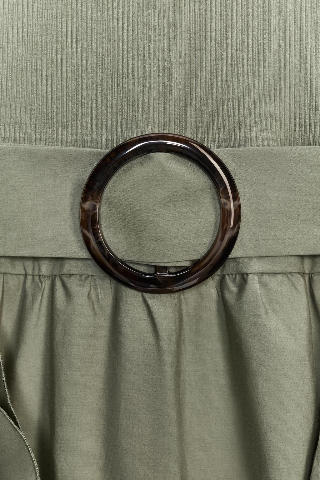 ROBE COMBINÉE AVEC CEINTURE
