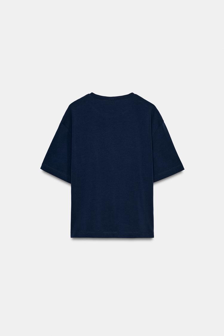T-SHIRT EN COTON ÉPAIS AVEC APPLIQUÉ
