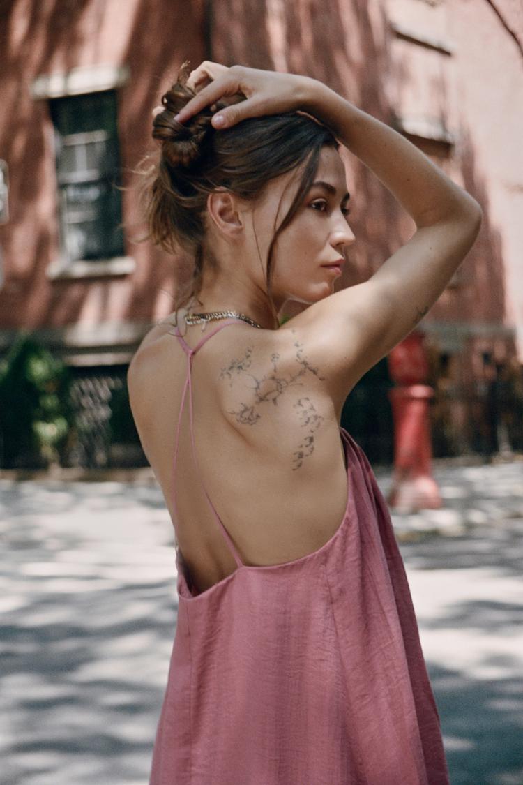 ROBE MIDI À VOLUME