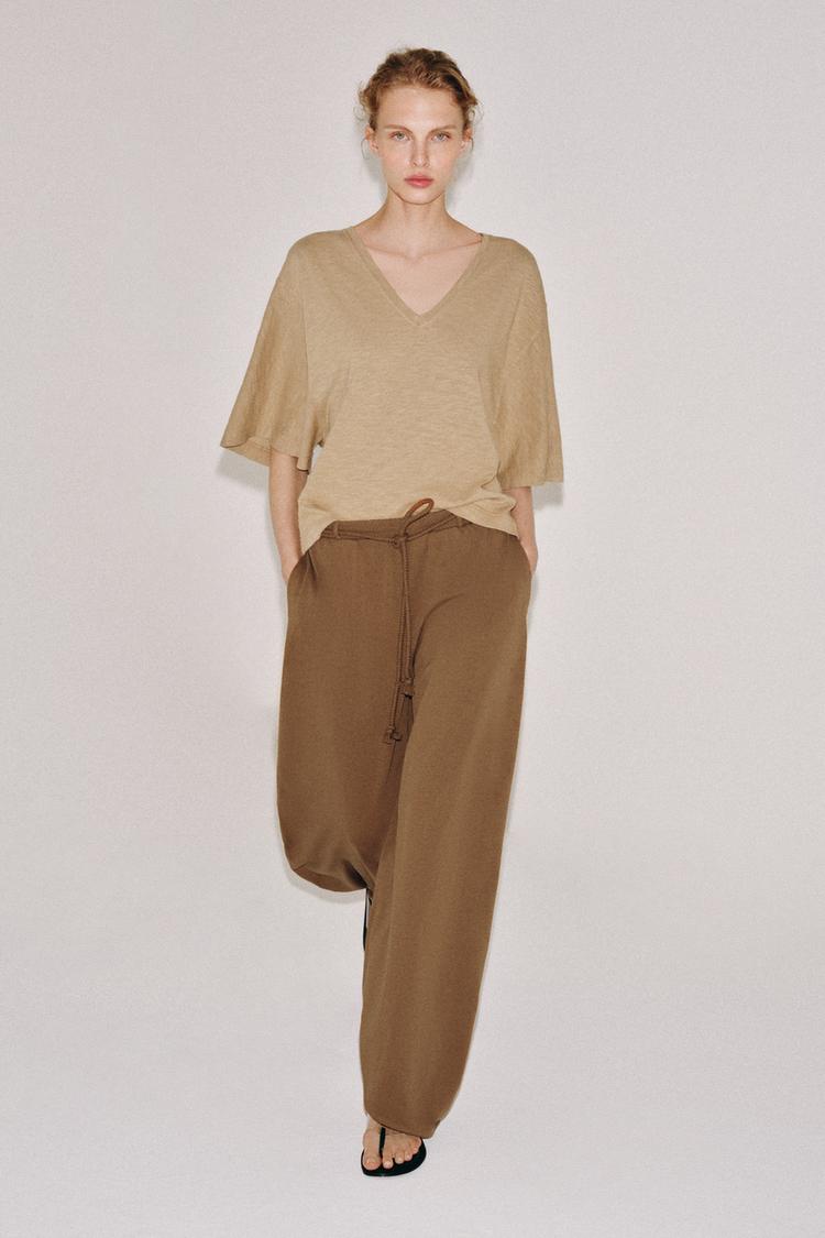 T-SHIRT COL EN V