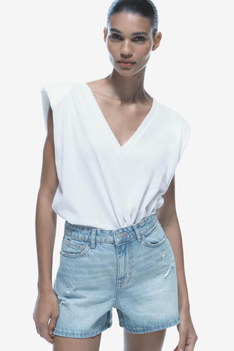 T-SHIRT AVEC ÉPAULETTES  À COL V