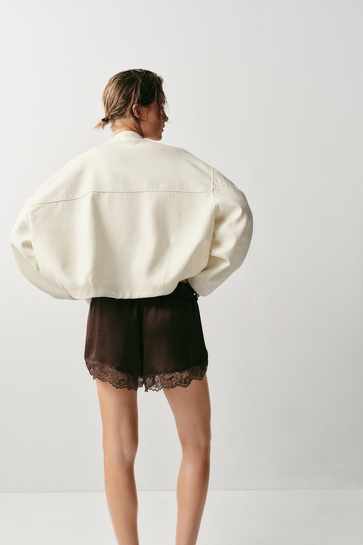 BLOUSON À BRANDEBOURGS ET LIN