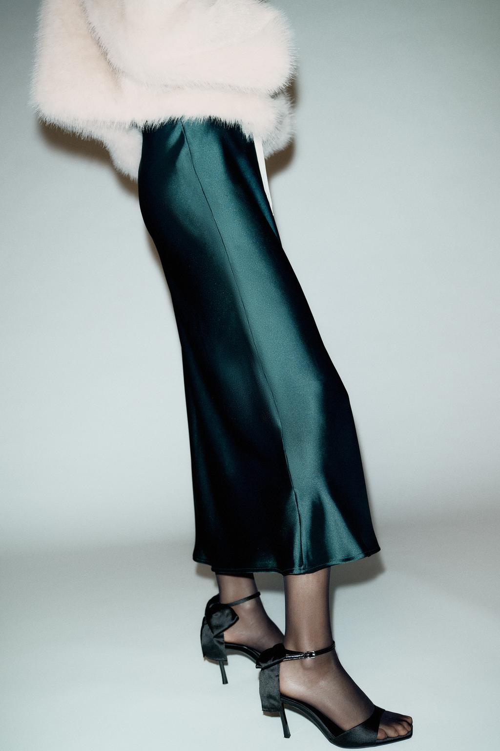 JUPE MI-LONGUE SATINÉE