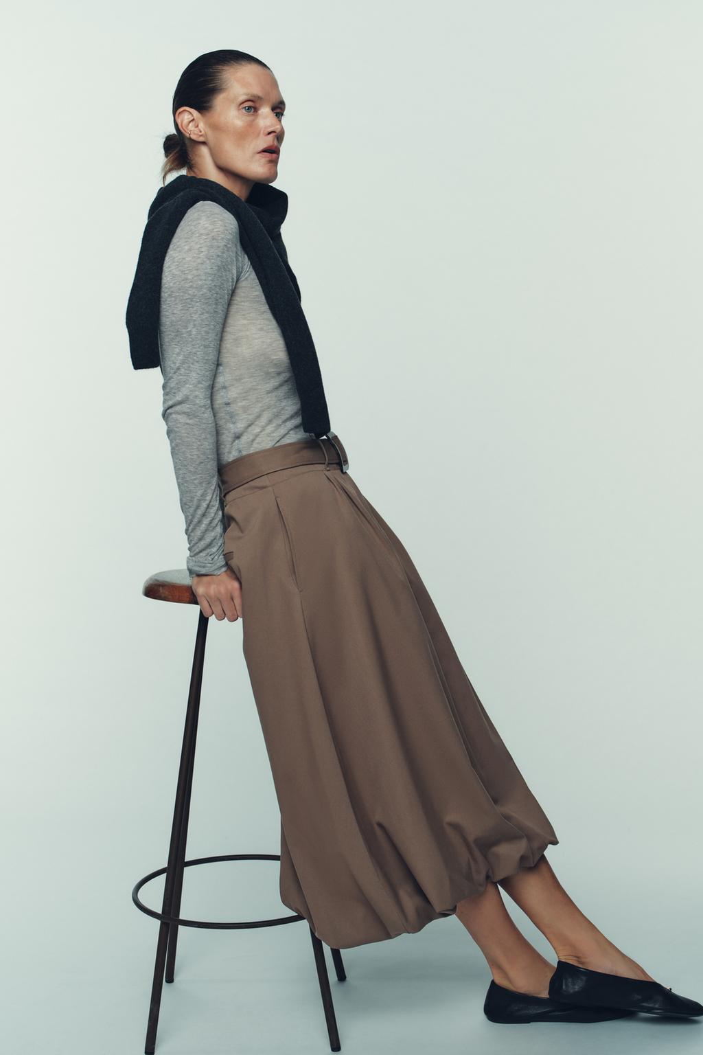 JUPE MIDI À CEINTURE ET COUPE BALLON
