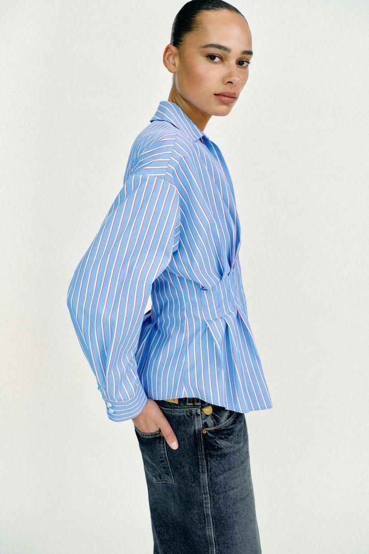 CHEMISE EN POPELINE À RAYURES ET PINCES