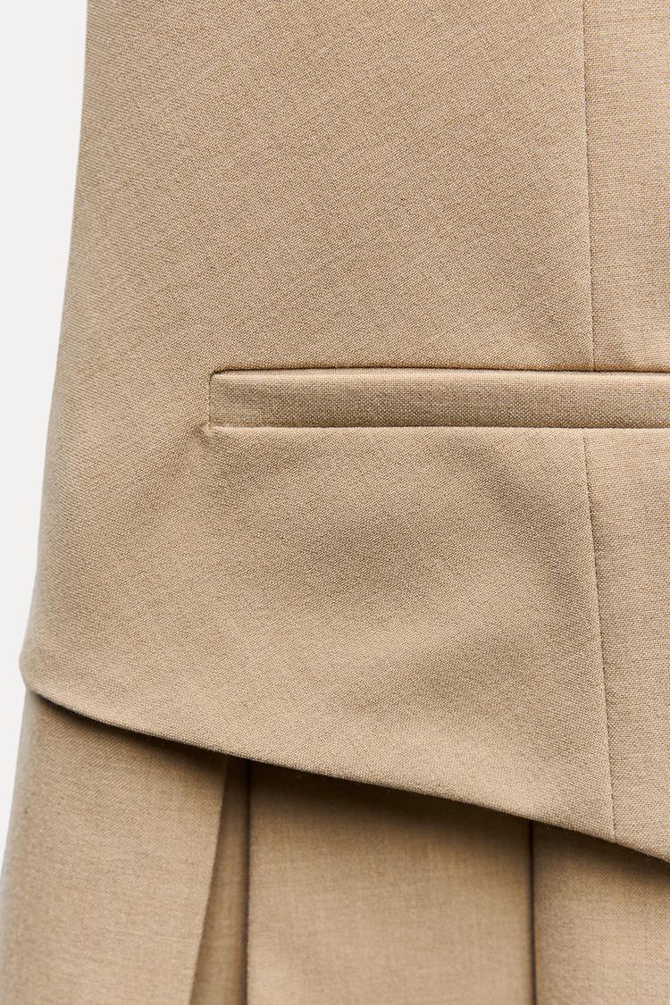 ROBE GILET À PLIS PLATS