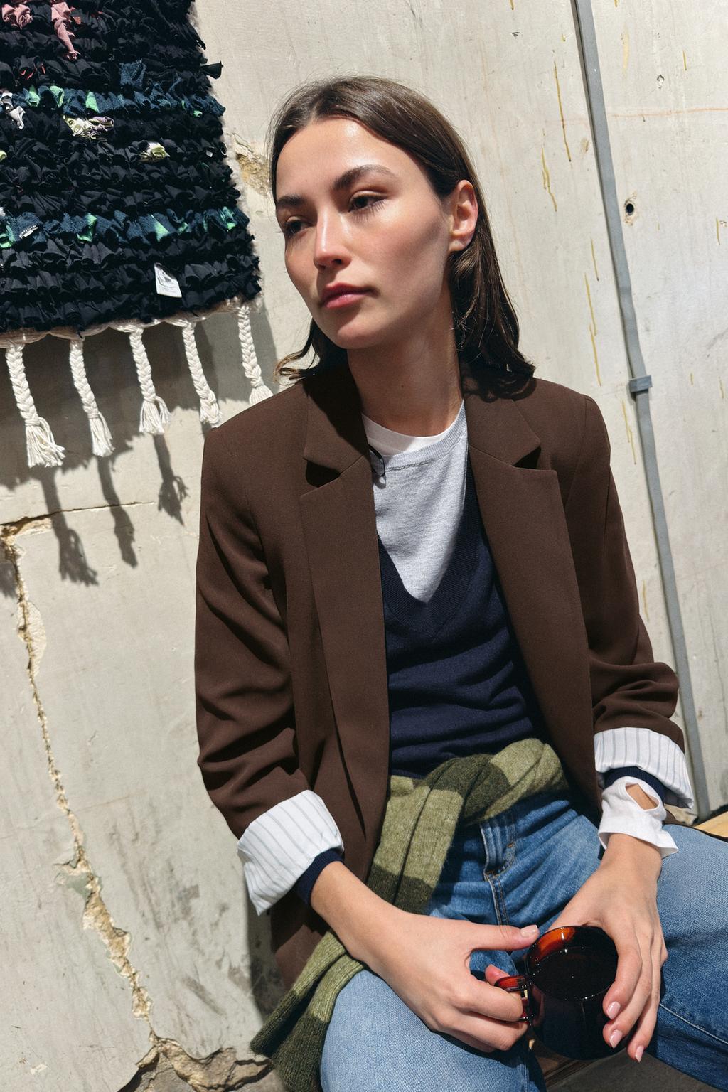 VESTE AVEC POIGNETS IMPRIMÉS
