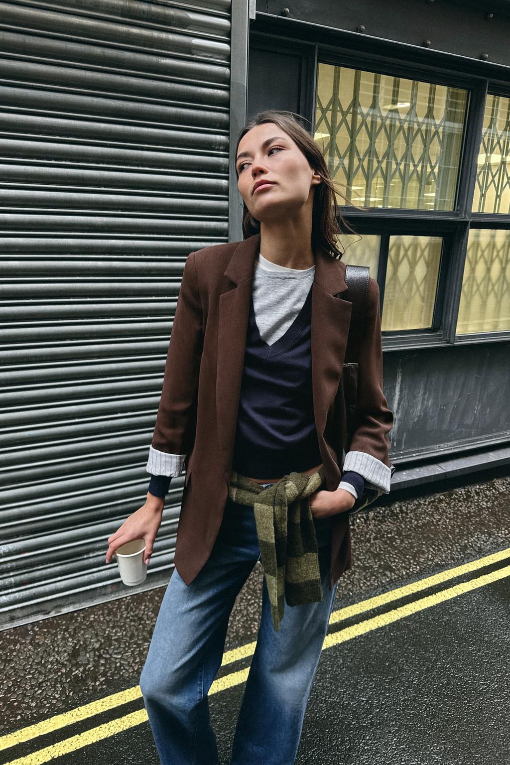 VESTE AVEC POIGNETS IMPRIMÉS