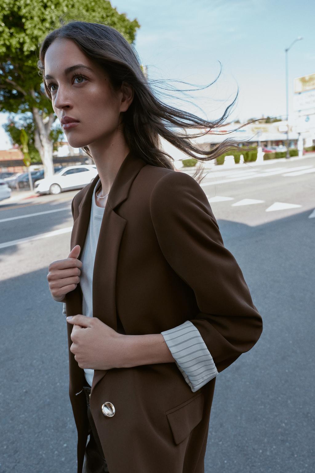 VESTE AVEC POIGNETS IMPRIMÉS