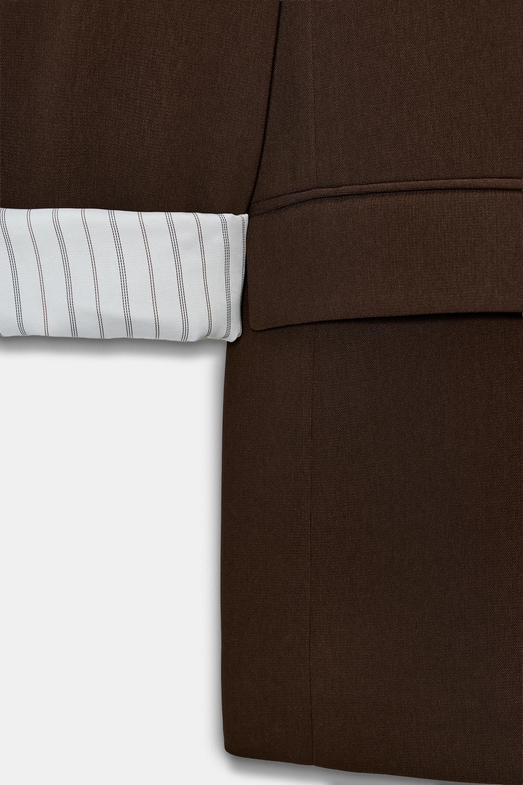 VESTE AVEC POIGNETS IMPRIMÉS