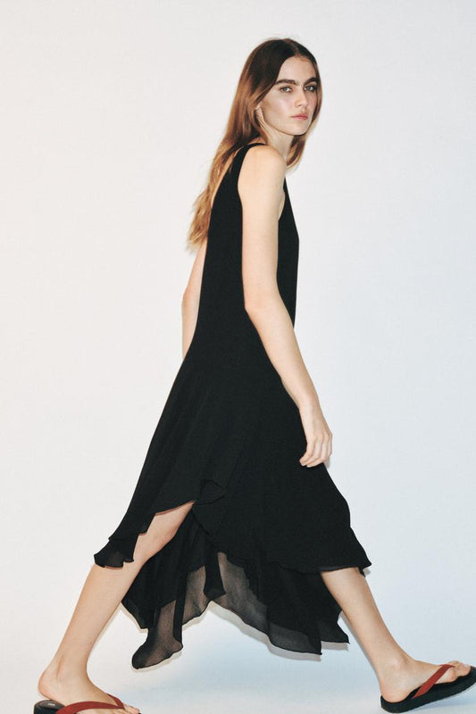 ROBE MI-LONGUE ASYMÉTRIQUE