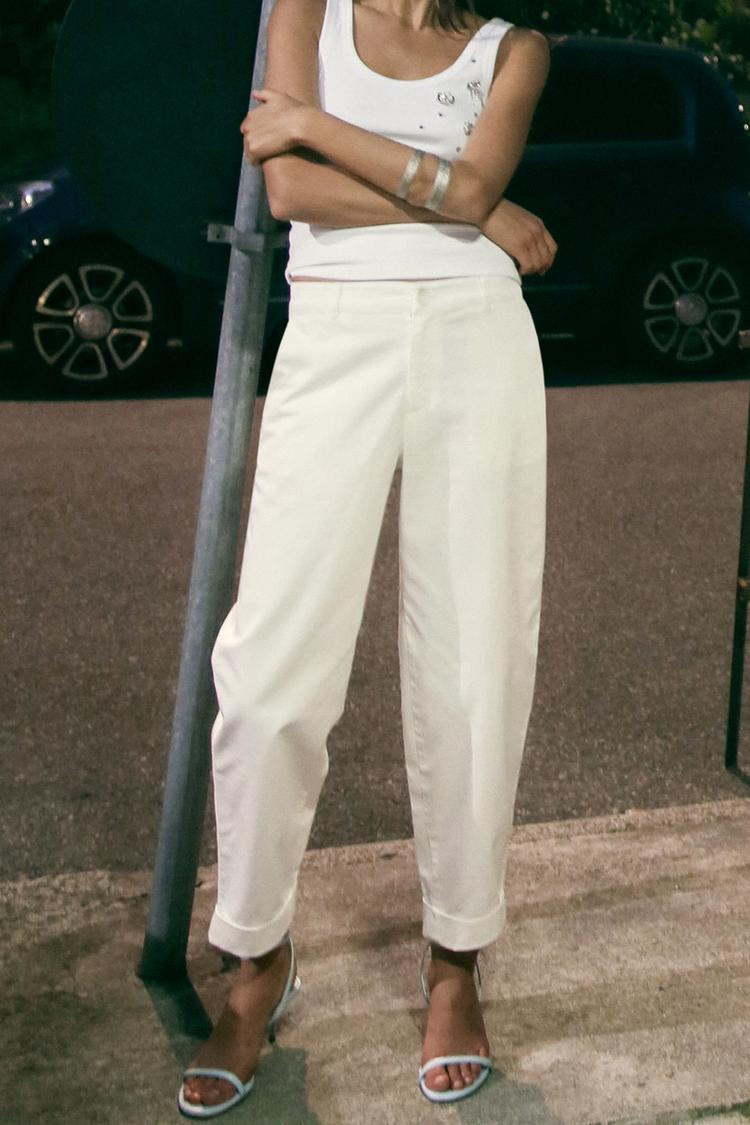 PANTALON CHINO À CEINTURE TRESSÉE