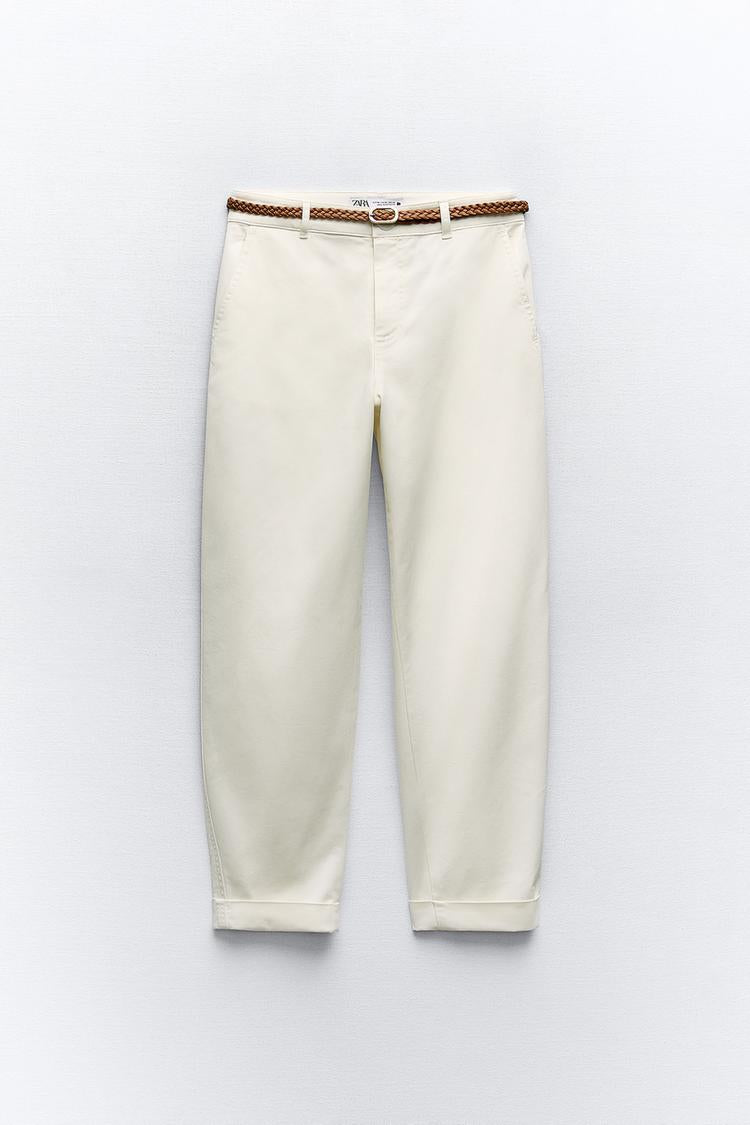 PANTALON CHINO À CEINTURE TRESSÉE