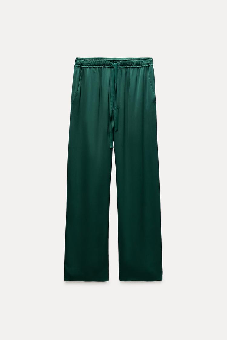 ENSEMBLE CHEMISE COL REVERS | PANTALON DROIT SATINÉ VERT ÉMERAUDE