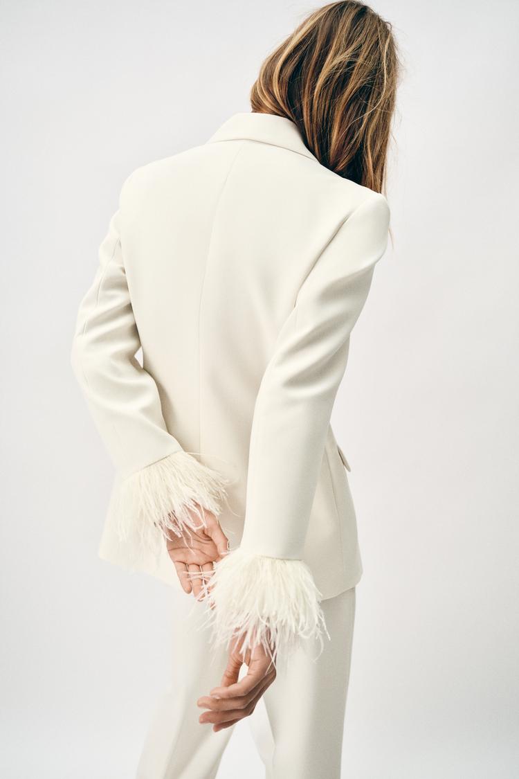 ENSEMBLE BLAZER ÉPAULETTES ET PLUMES | PANTALON DROIT TAILLE HAUTE