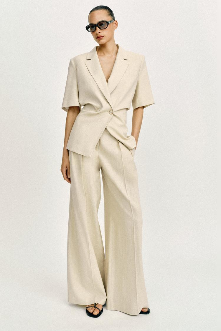 ENSEMBLE BLAZER MANCHES COURTES ET PANTALON EN LIN