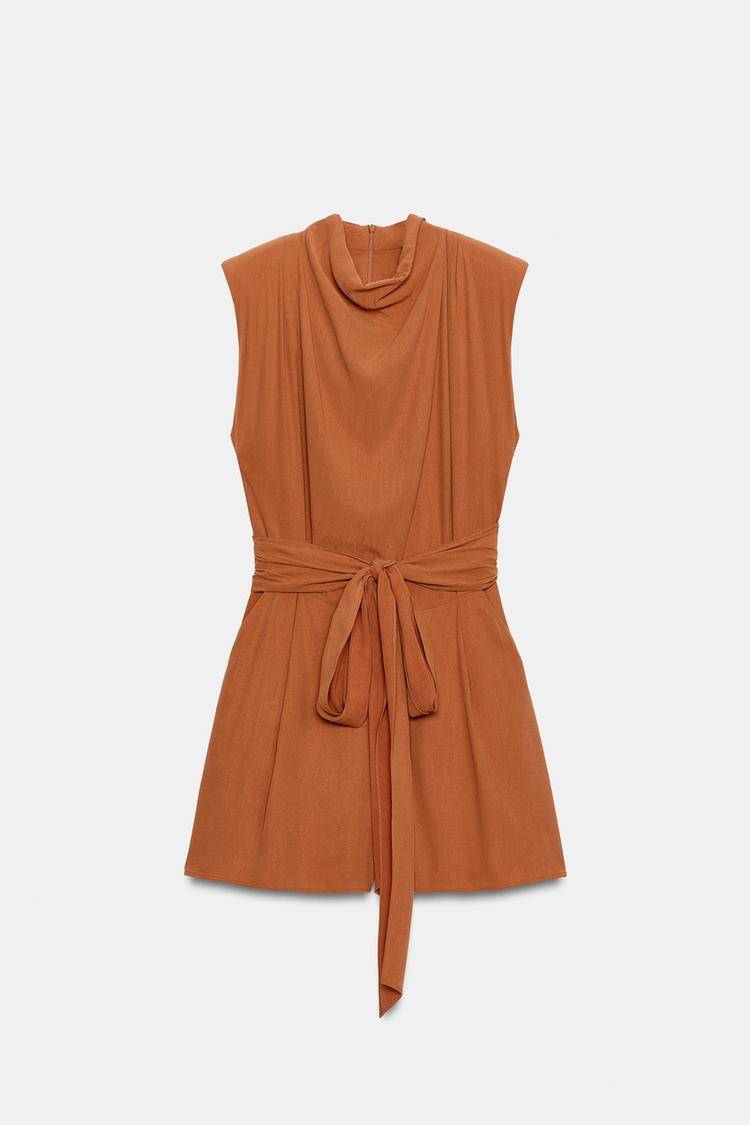 COMBI-SHORT AVEC CEINTURE ET ÉPAULETTES