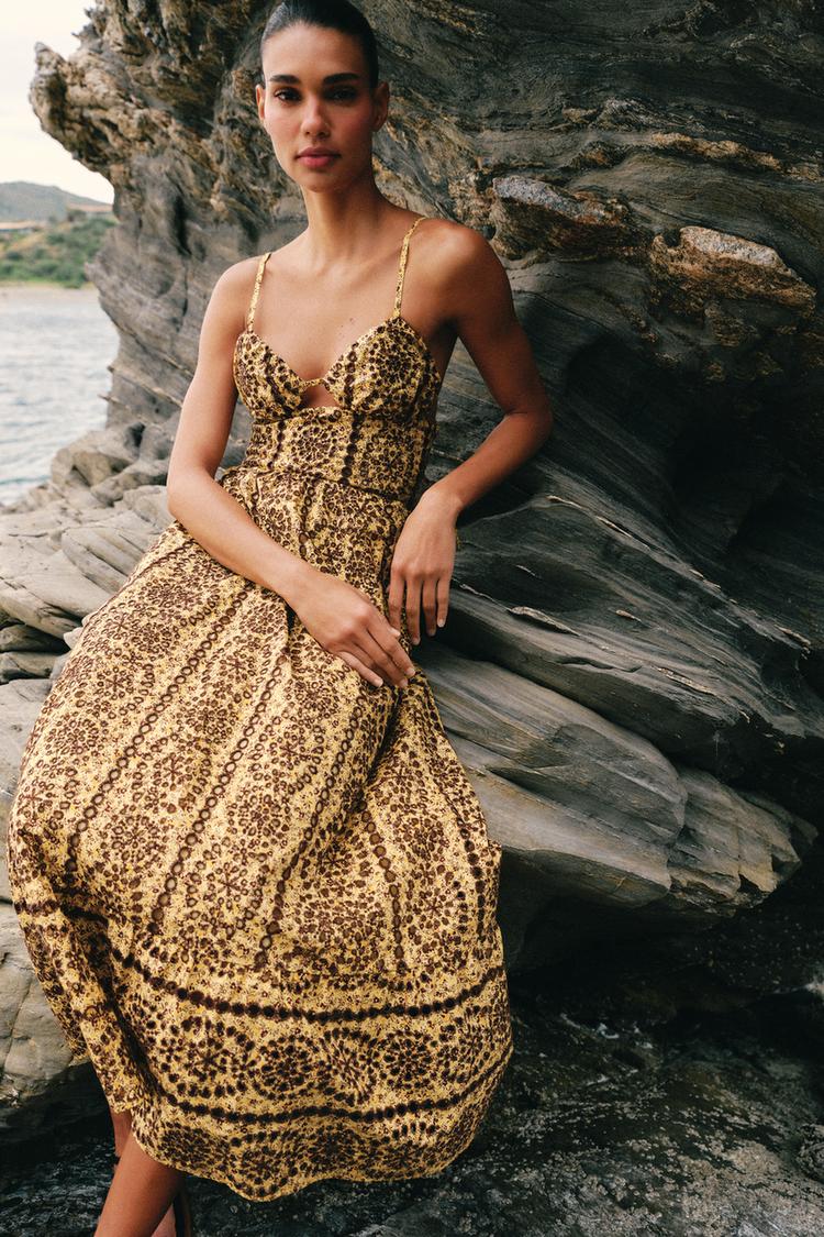 ROBE MIDI BRODERIES PERFORÉES CUT OUT