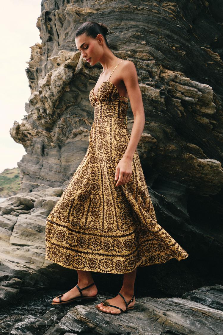 ROBE MIDI BRODERIES PERFORÉES CUT OUT