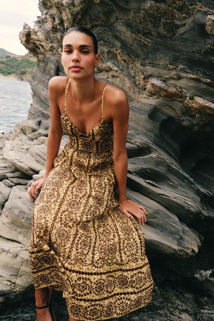 ROBE MIDI BRODERIES PERFORÉES CUT OUT