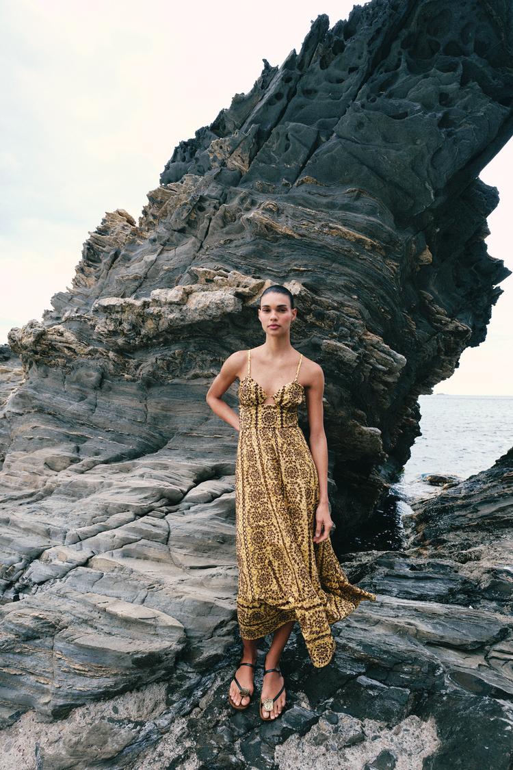 ROBE MIDI BRODERIES PERFORÉES CUT OUT
