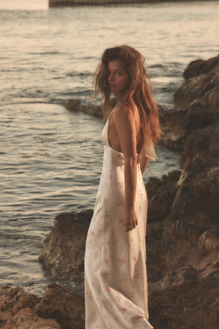 ROBE MIDI SATINÉE À FLEURS