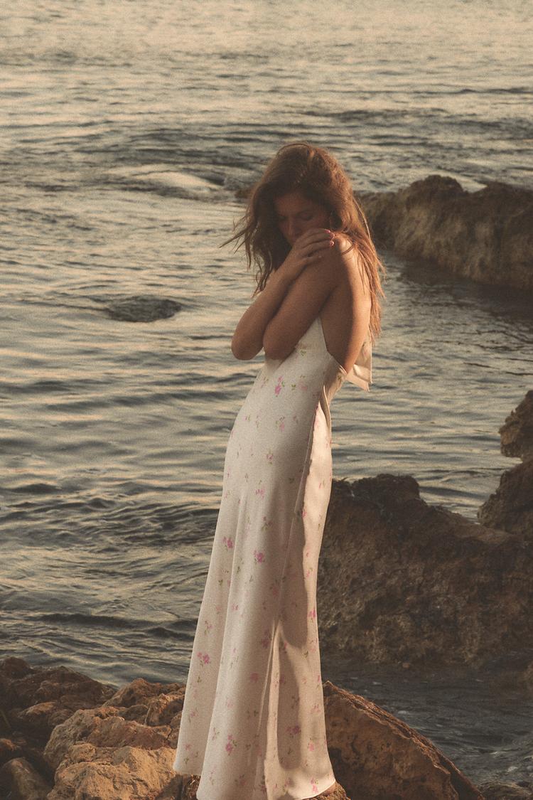 ROBE MIDI SATINÉE À FLEURS