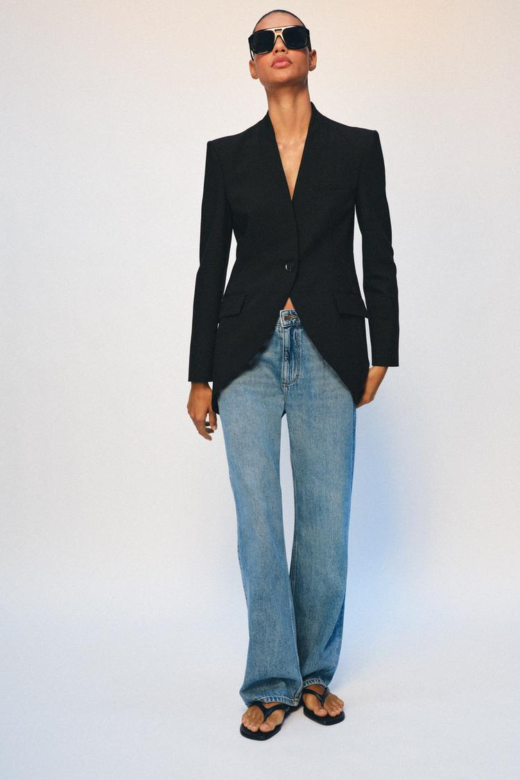 BLAZER AJUSTÉE ASYMÉTRIQUE À ÉPAULETTES
