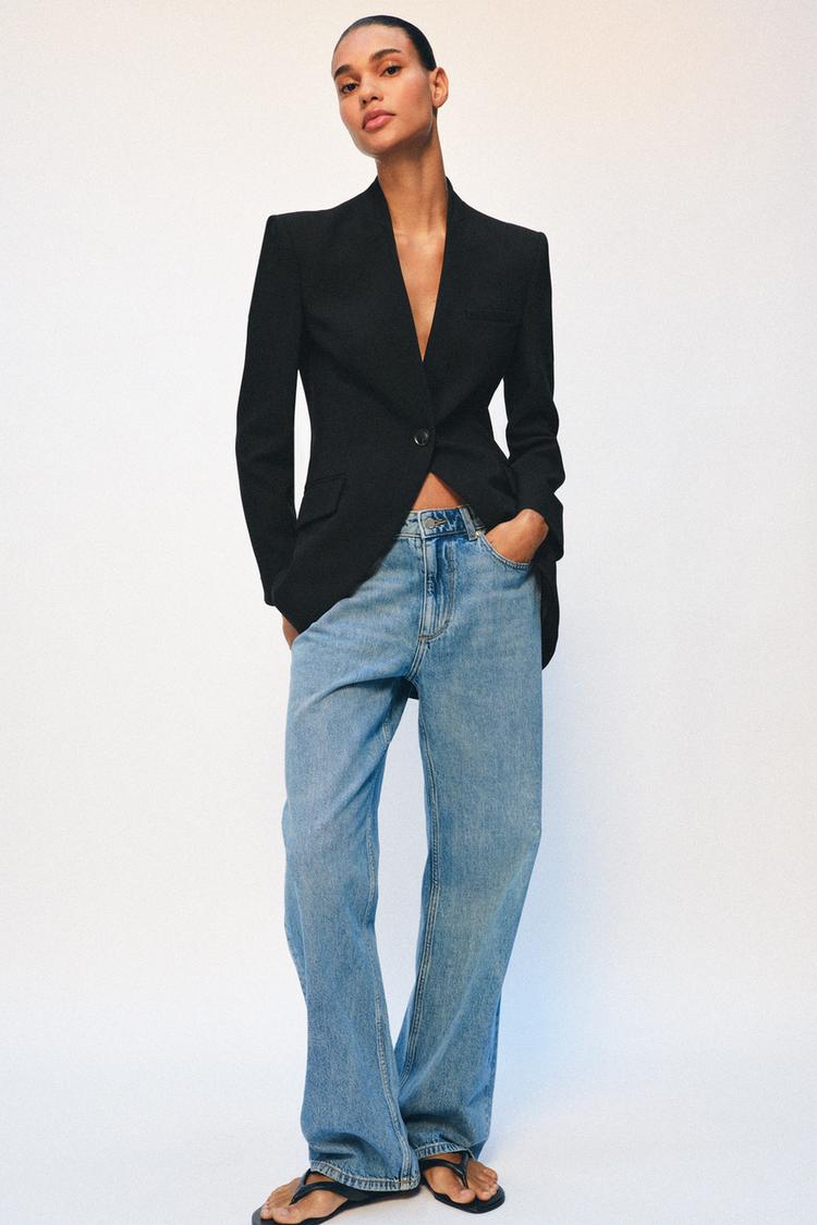 BLAZER AJUSTÉE ASYMÉTRIQUE À ÉPAULETTES