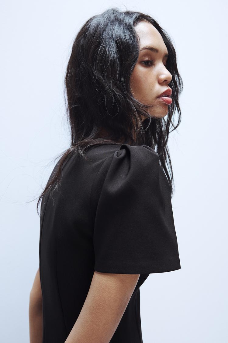ROBE COURTE PLIS ET POCHES