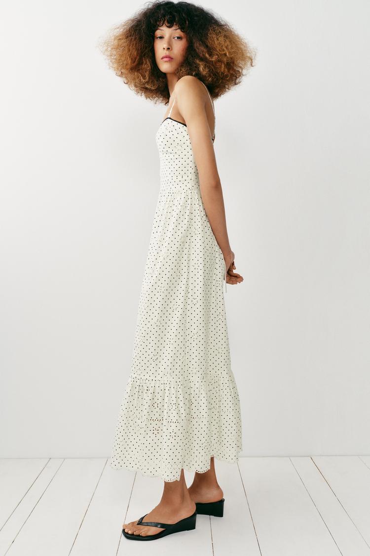 ROBE MI-LONGUE IMPRIMÉE À BRODERIES PERFORÉES