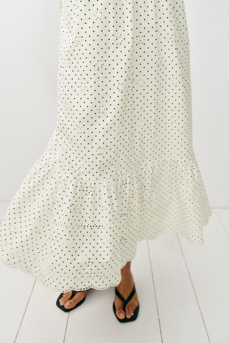 ROBE MI-LONGUE IMPRIMÉE À BRODERIES PERFORÉES