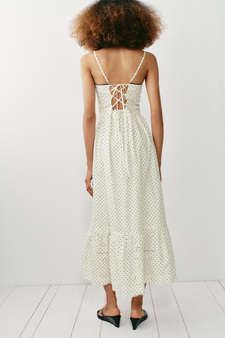 ROBE MI-LONGUE IMPRIMÉE À BRODERIES PERFORÉES