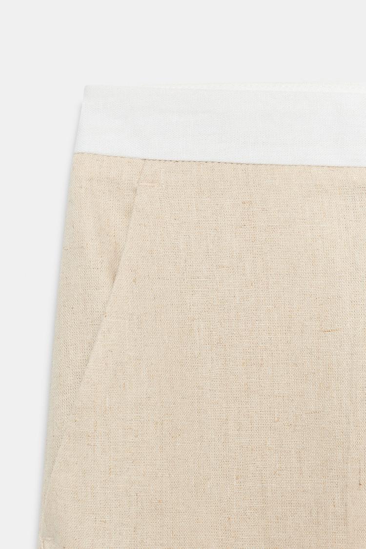 ENSEMBLE VESTE À MANCHES COURTES ET LISERÉS EN CONTRASTE | PANTALON DROIT EN LIN À TAILLE CONTRASTÉE